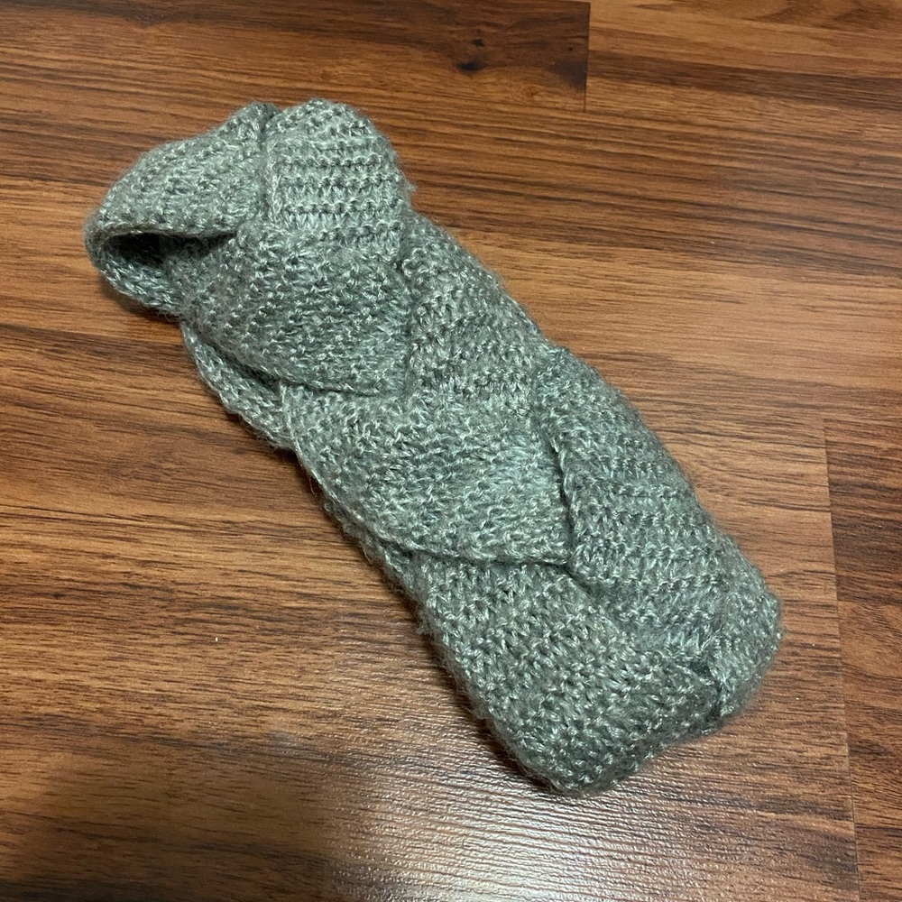 Knit headband